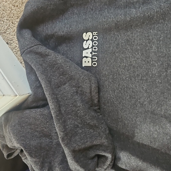 4 Sweatshirts Nike Puma Champion Bass Outdoor, Sz M - Picture 3 of 5